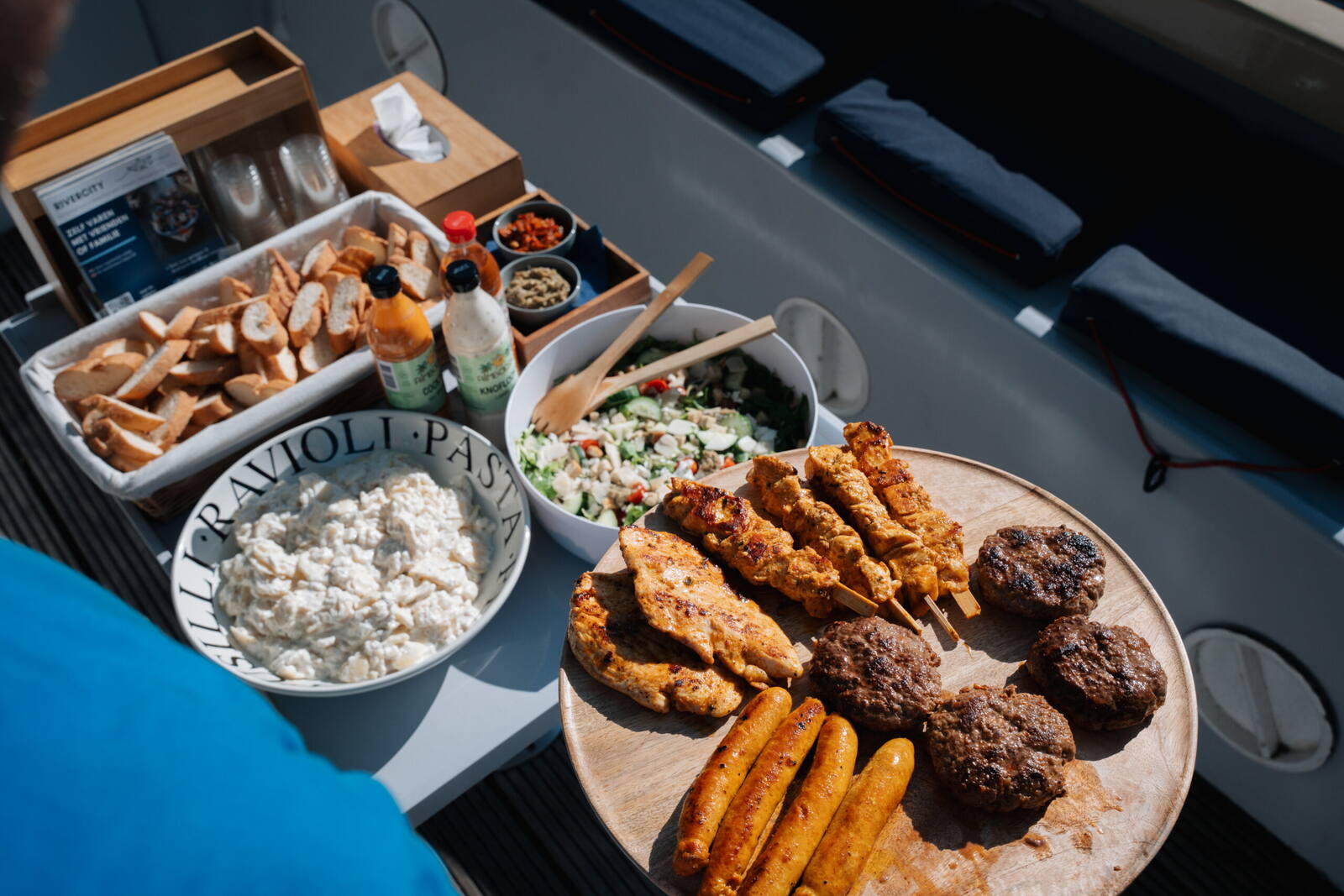 BBQ en borrelboot in Rotterdam