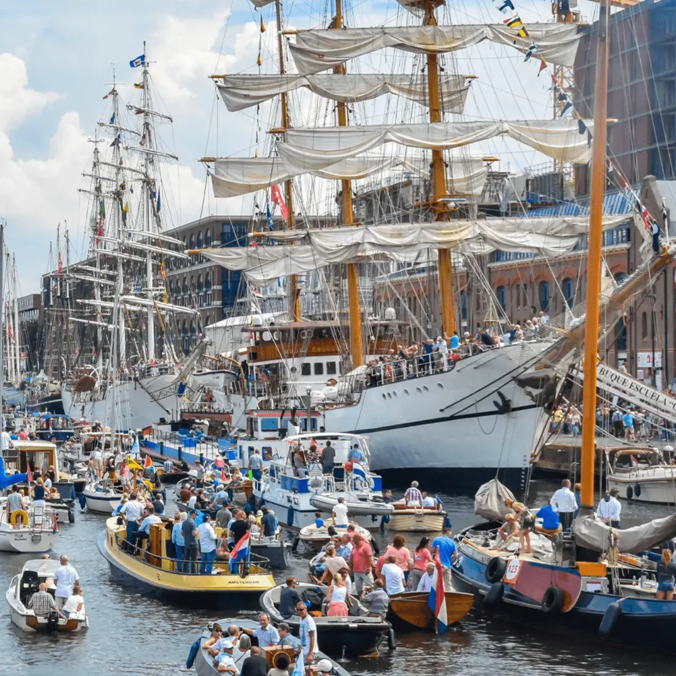 Boot huren tijdens SAIL Amsterdam